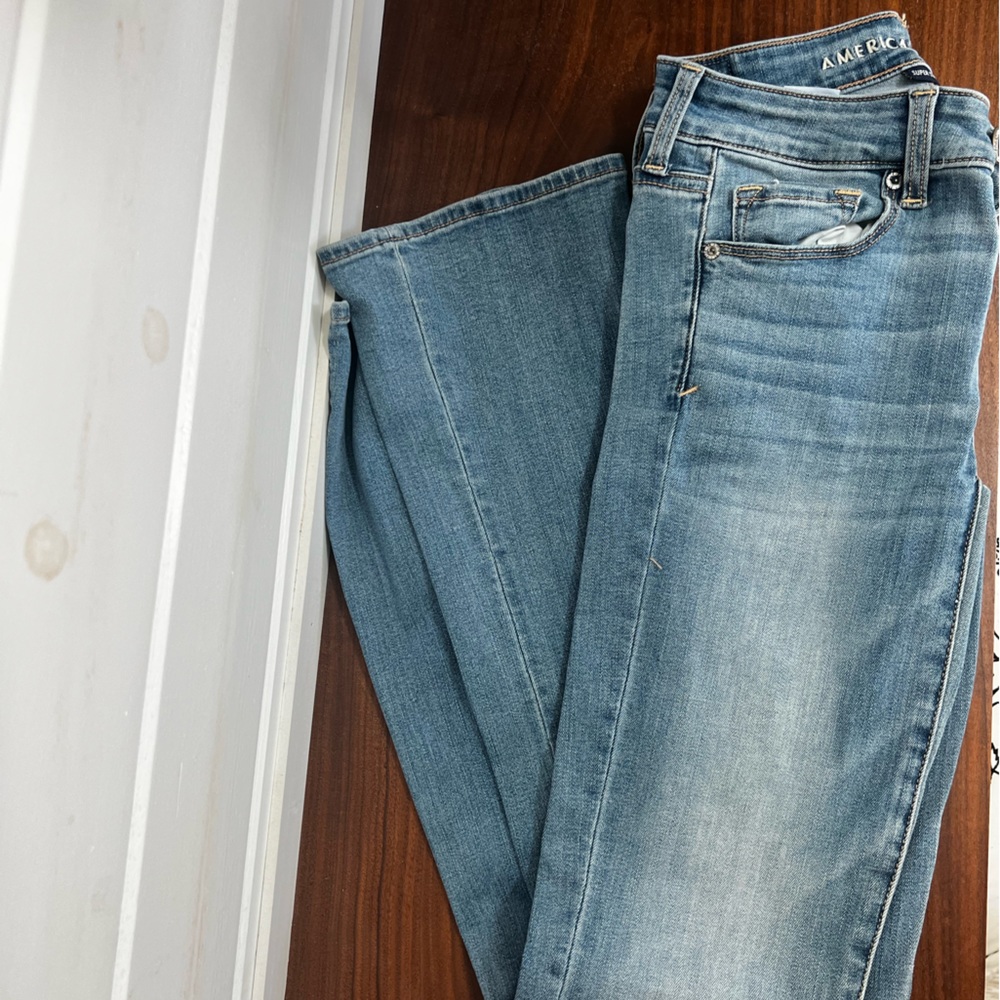 Women’s American Eagle Jeans
